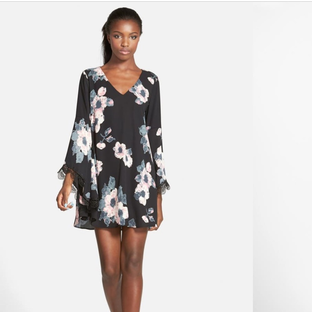 ASTR the Label Floral Lace Trim Shift Dress Size XS